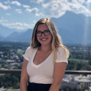 Meet your Posher, Vicky